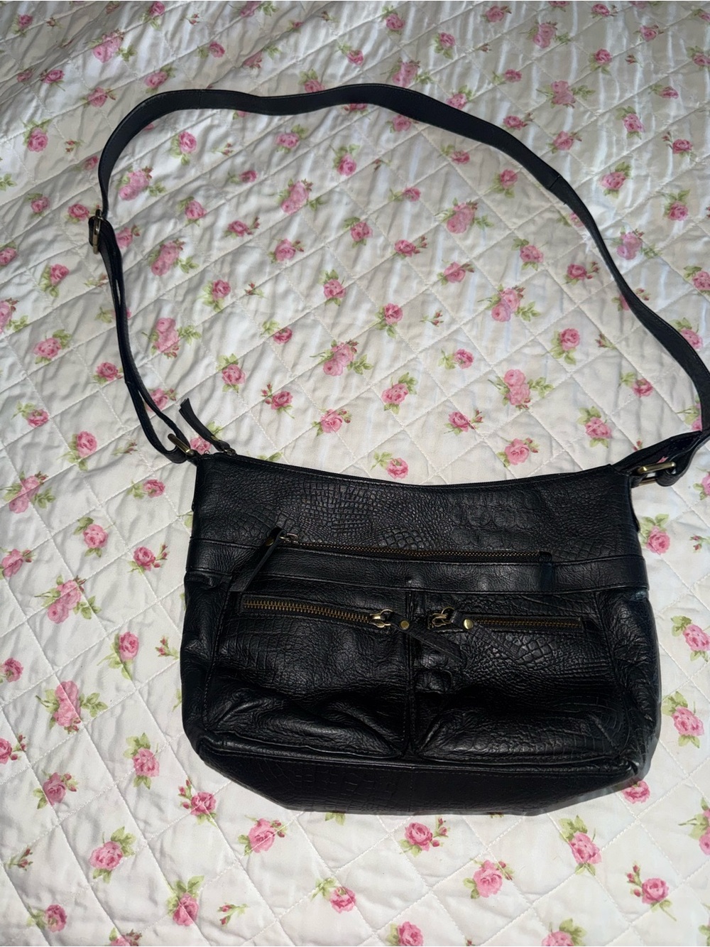 Everyday Black Leather Crossbody Bag with Front Zip Pockets